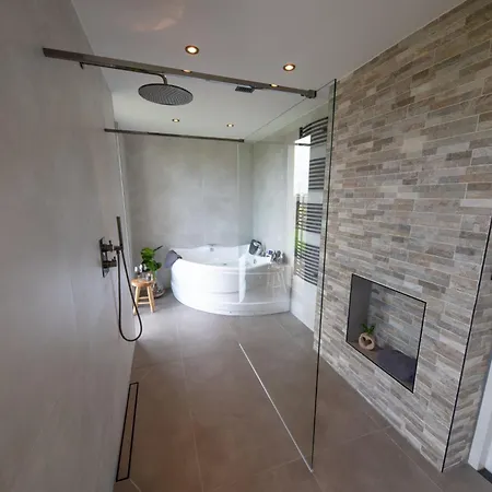 Holiday home Wellness With Whirlpool And Sauna