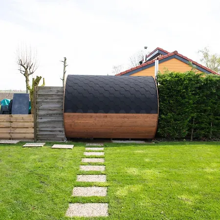 In Zevenhuizen With Sauna Prázdninový dům *